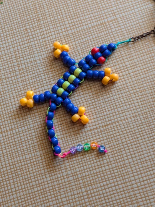 Azul y amarilla